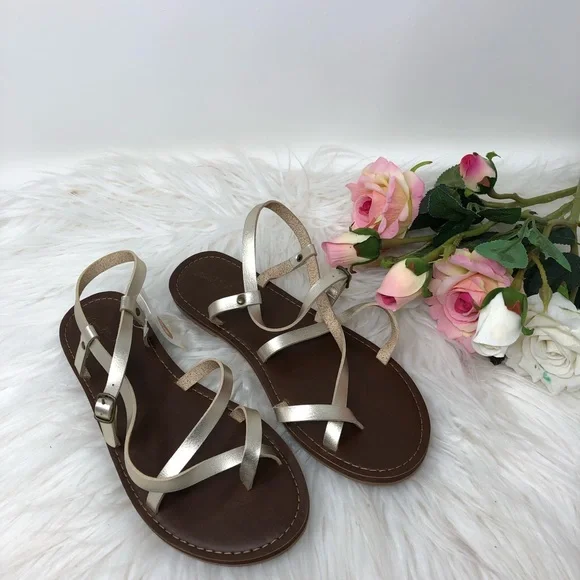 Universal Thread Women Lavinia Strap gold Sandals - Picture 3 of 6